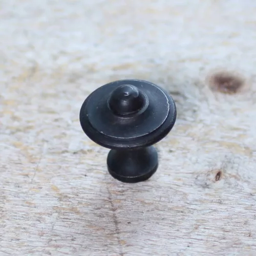 Contemporary black knob