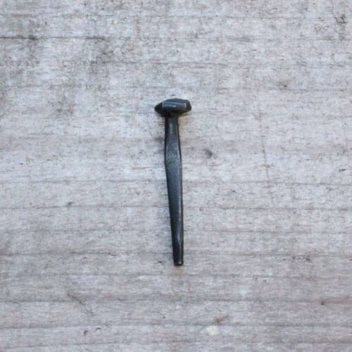 (1 lbs) Clous à tête martelé 2"
