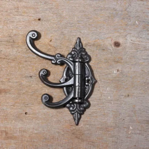 Triple swivel hook