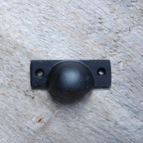 Black Thumb pull cup