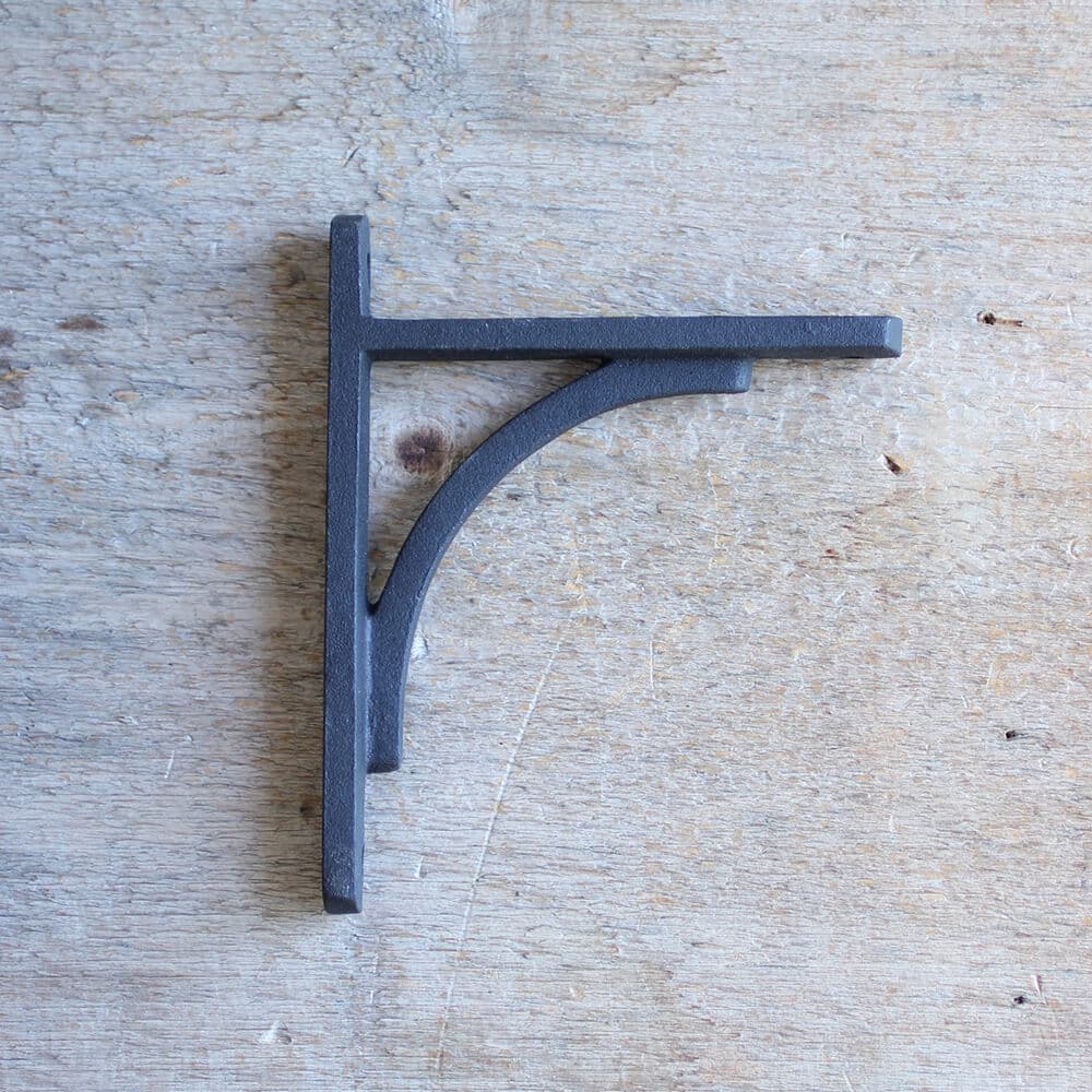 équerre noire simple à tablette
