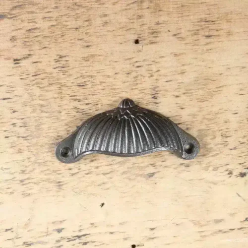 Coquille ciselée Fer Antique