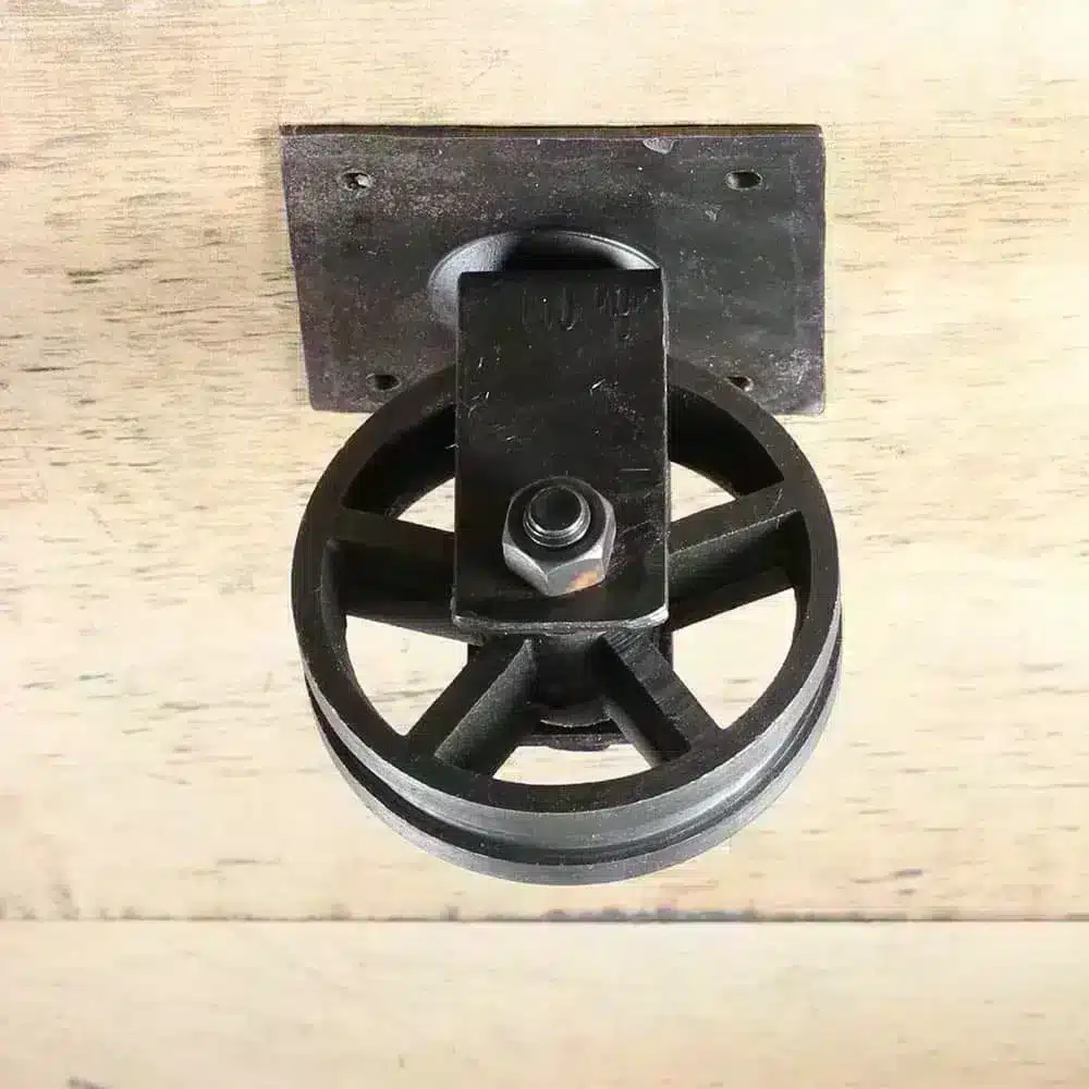 roue rustique en fonte de chariot